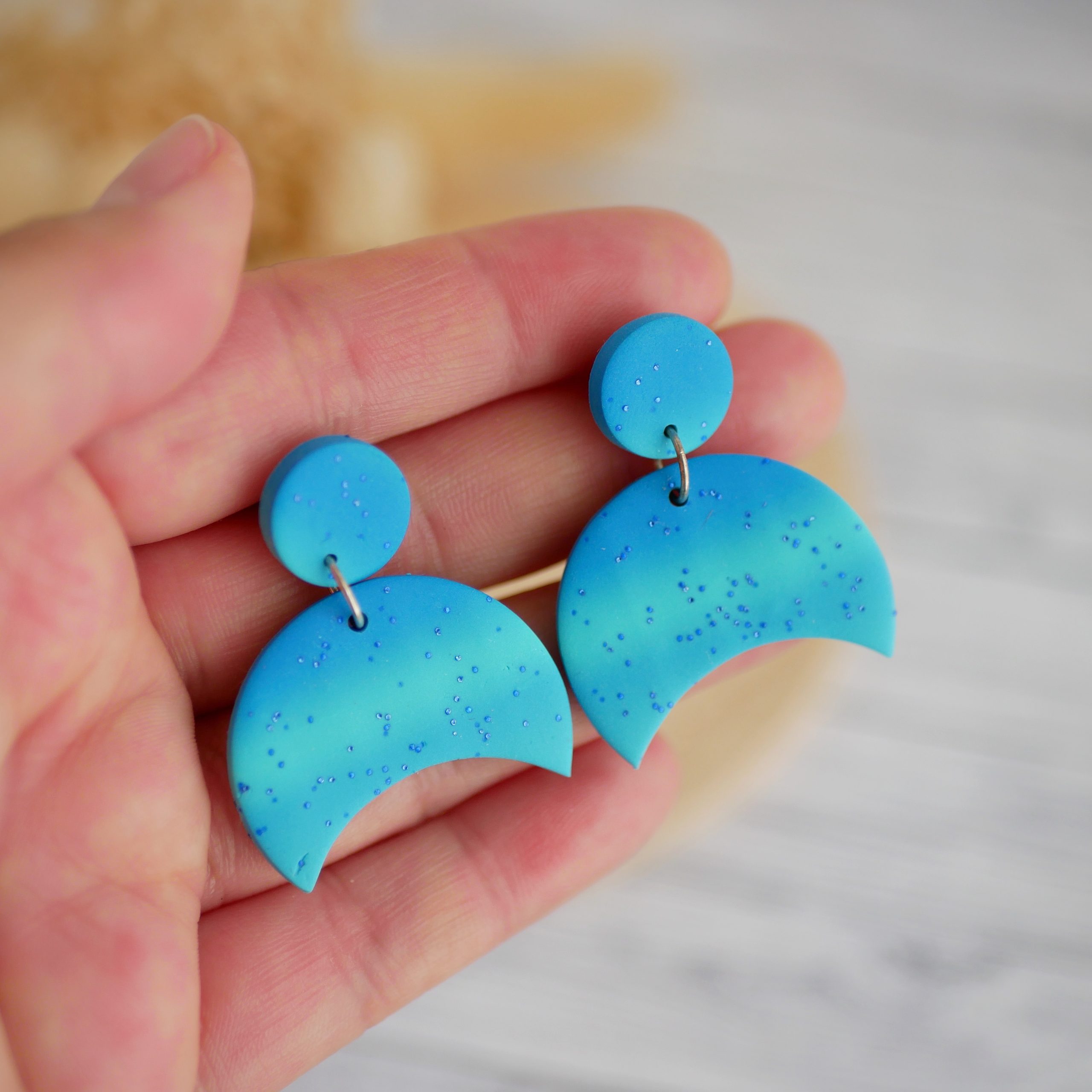 Pendientes Media luna azul