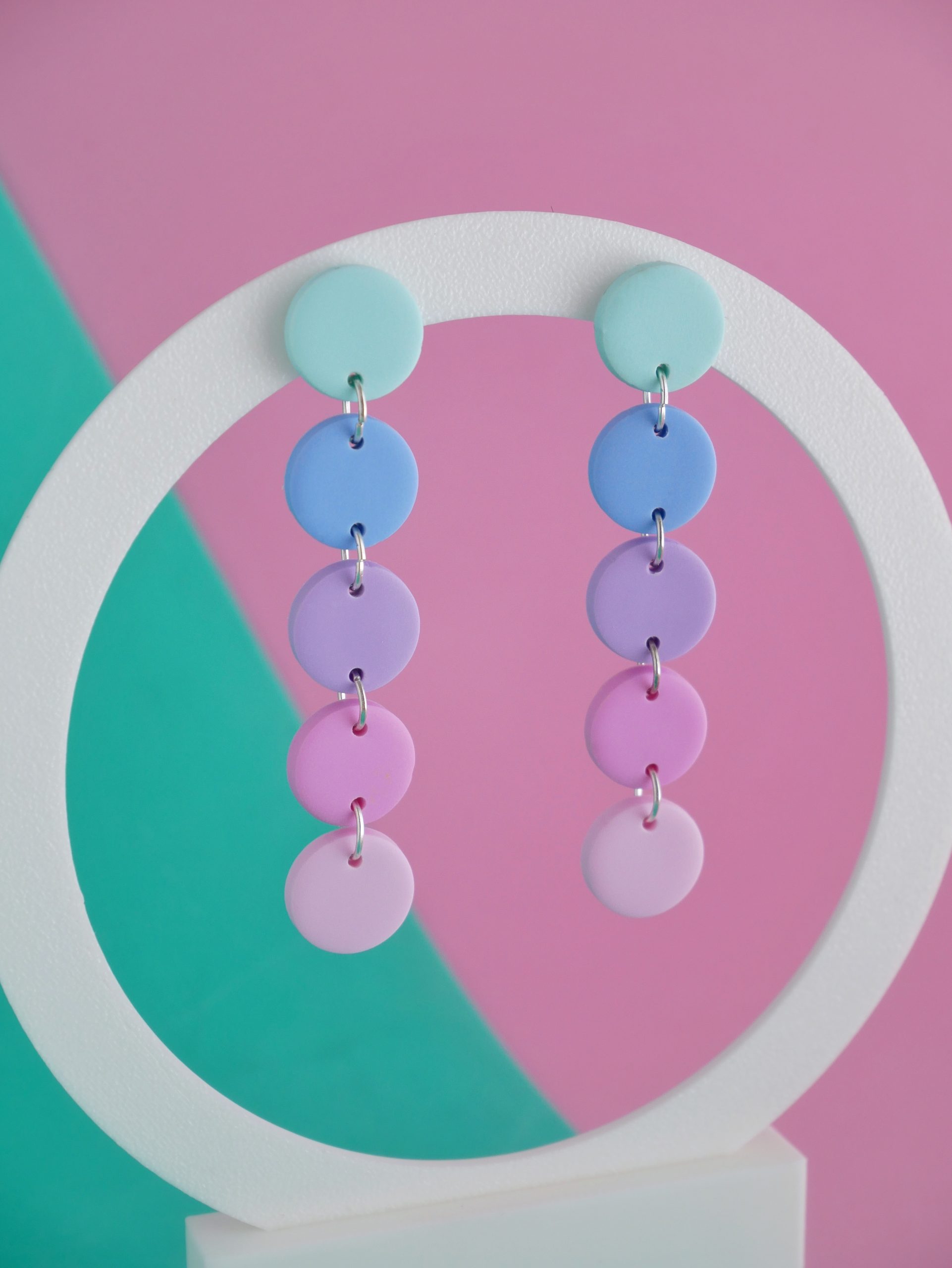 Pendientes ‘Confeti’ – Degradado azul y rosa - Imagen 3